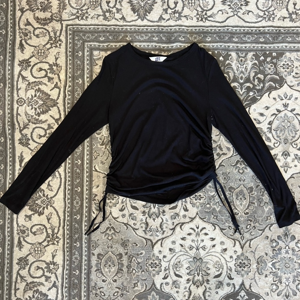 Black workout top